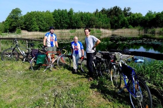 1. Radek Wysocki Jan Waszczuk i Maciek Kobyliński na trasie Jeleniec Krzywda 20.05.2012